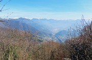 46 Vista panoramica verso la conca di Zogno e le Prealpi 